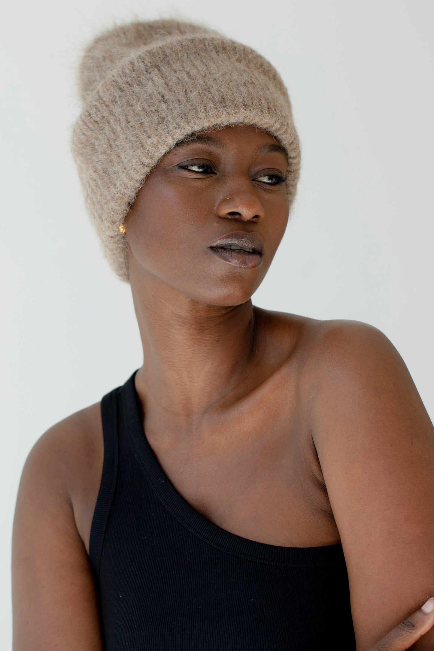 The Alpaca Beanie - Beige Brown - AW23